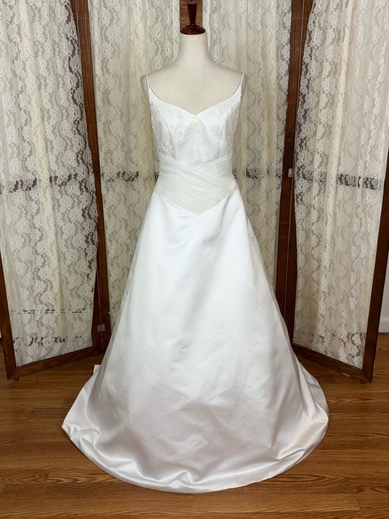 David's Bridal Dresses & Skirts - Beautiful Vintage 90s Michaelangelo Satin A Line Wedding Gown
